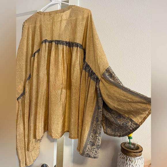 Kantha bae silk top Free size - Picture 3 of 5